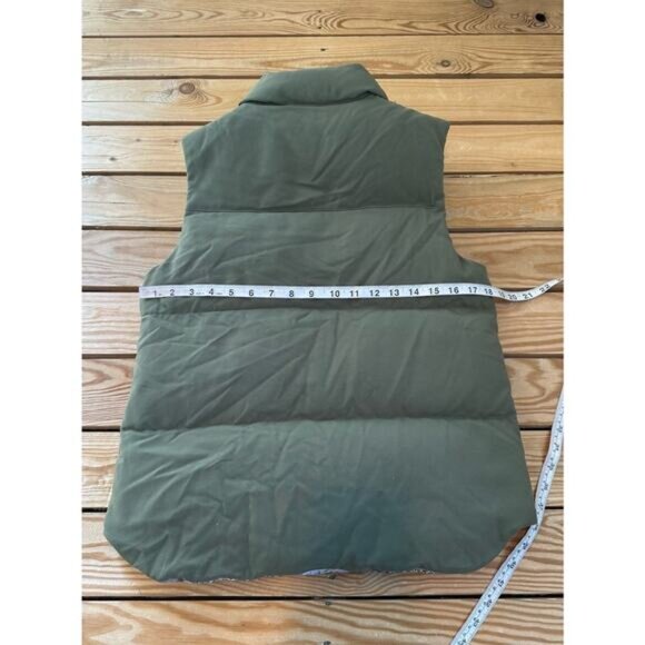 Patagonia Down Filled Puffer Vest Size Small Women’s Green Zip/Snap Front - Picture 8 of 8